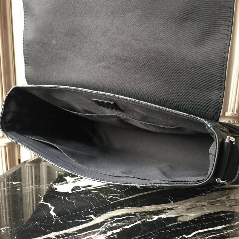 LV DISTRICT bag N41032