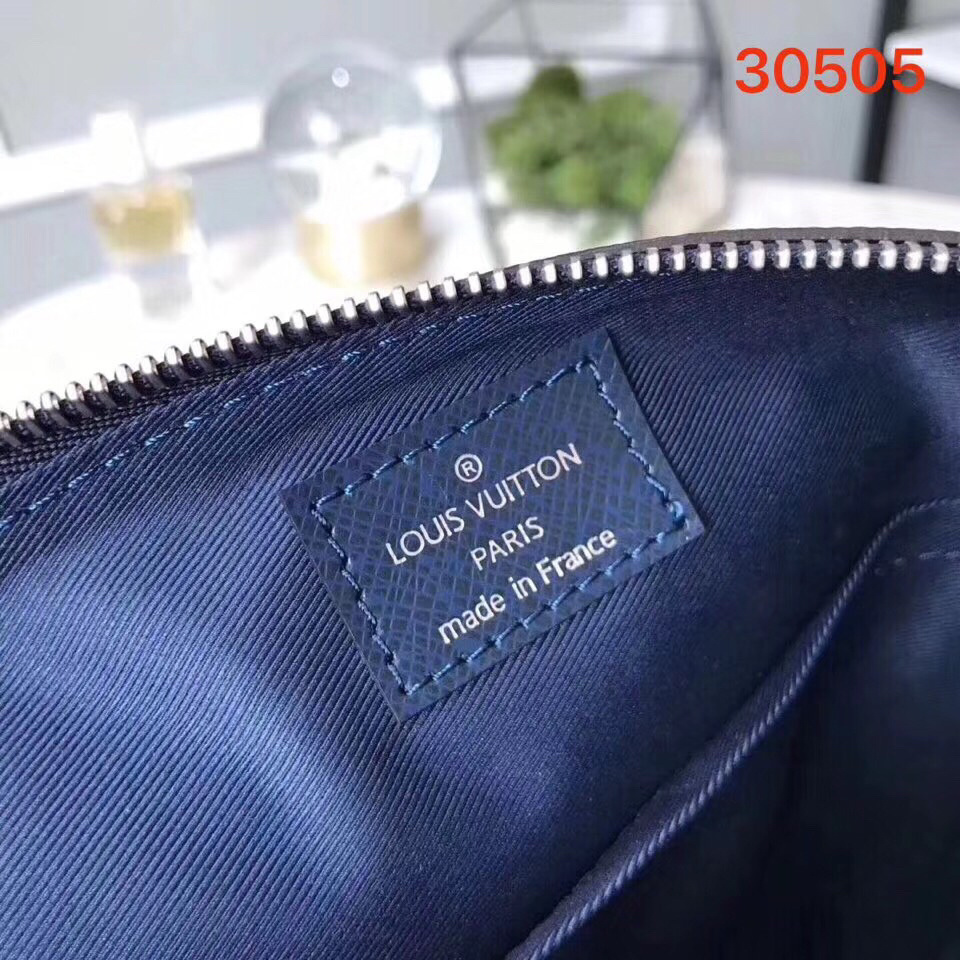 LV DISTRICT POCHETTE M30505