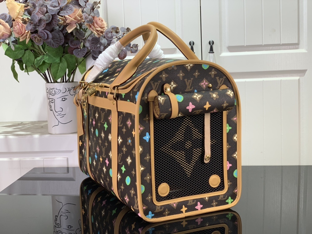LV Dog bag M47066