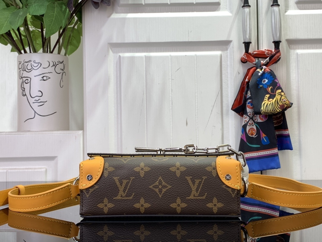 LV DOPP KIT m12639