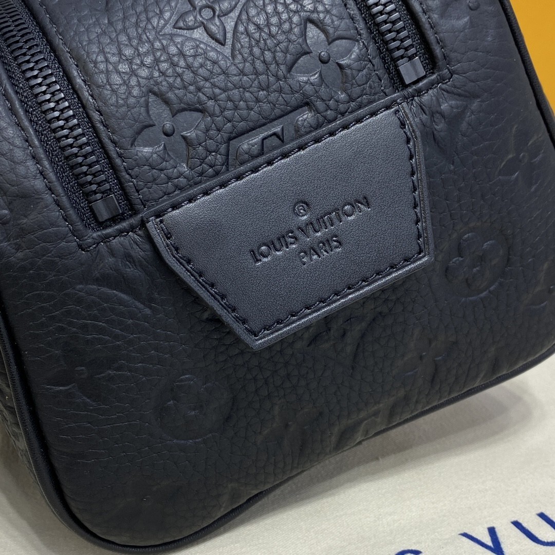 LV DOPP KIT M59478
