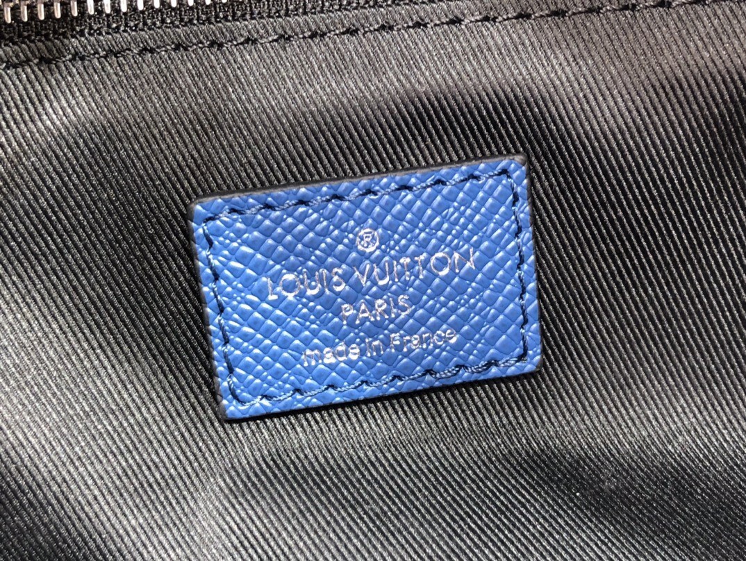 LV DOPP KIT TOILET POUCH M30849 