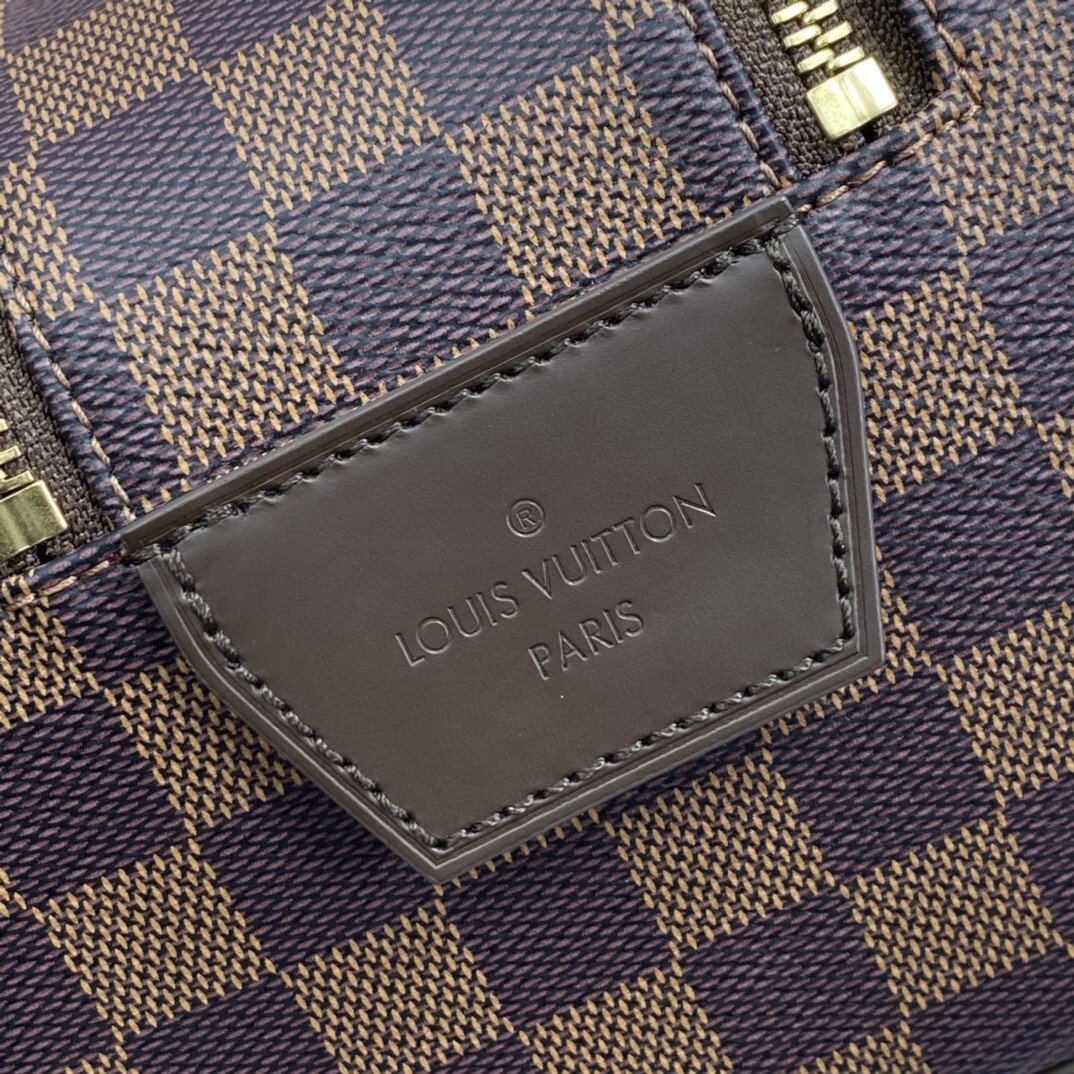 LV DOPP KIT TOILET POUCH M44494 