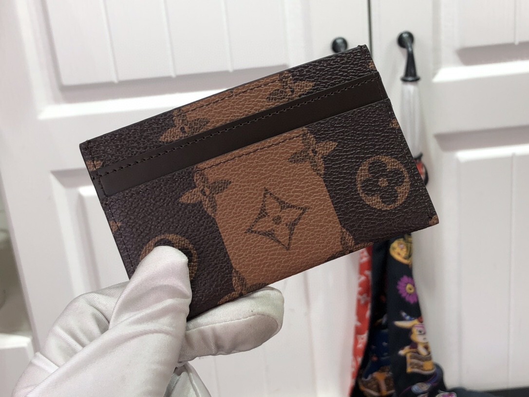 LV DOUBLE CARD HOLDER M81006