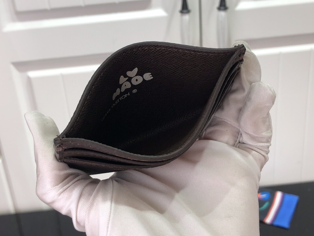 LV DOUBLE CARD HOLDER M81006