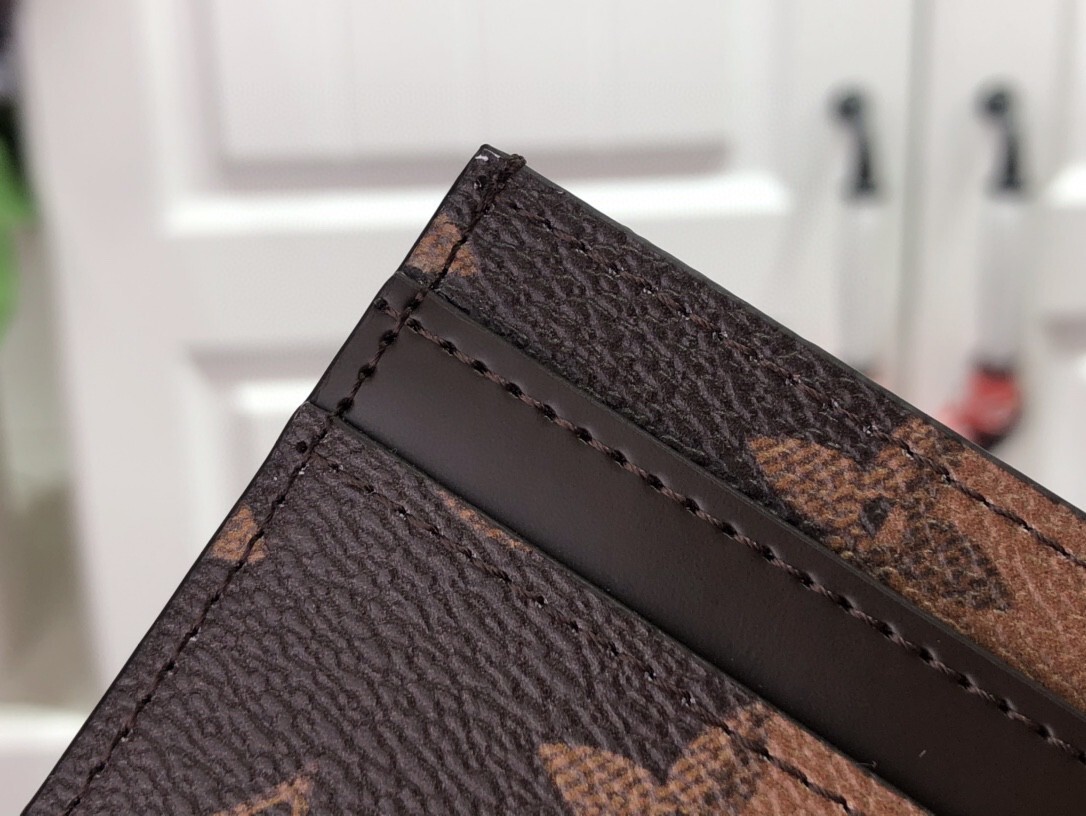 LV DOUBLE CARD HOLDER M81006