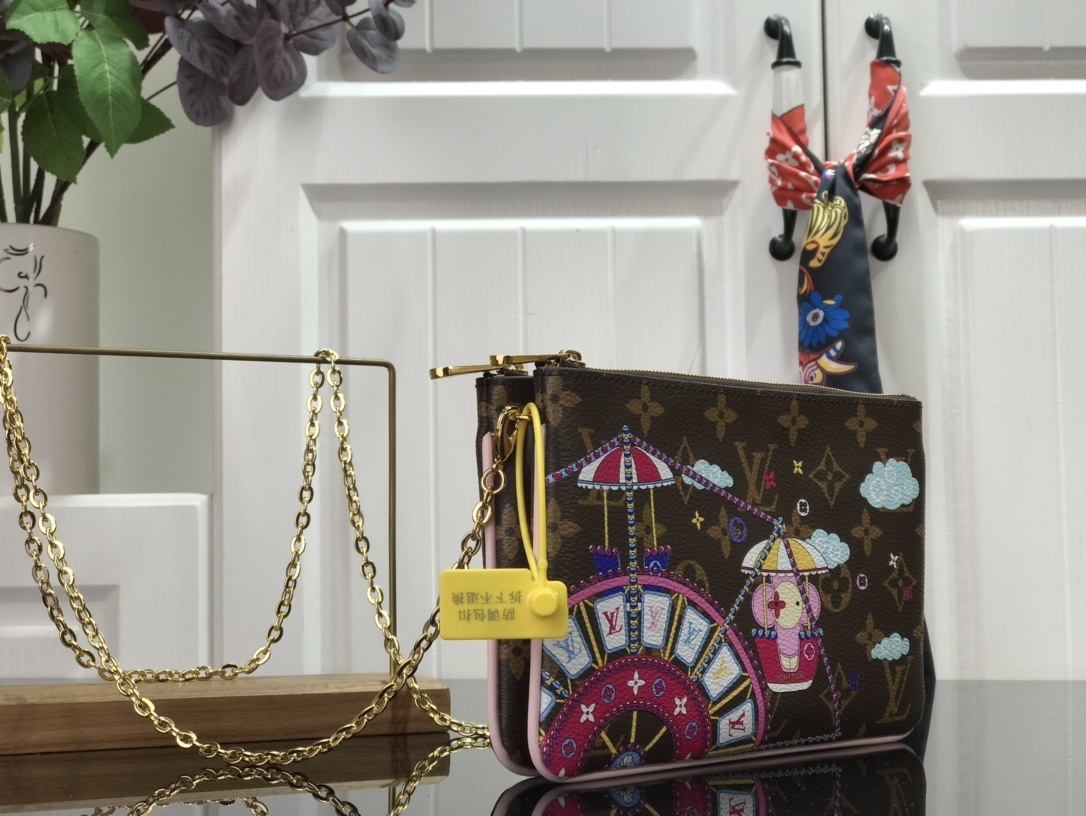 LV DOUBLE ZIP POCHETTE M69744