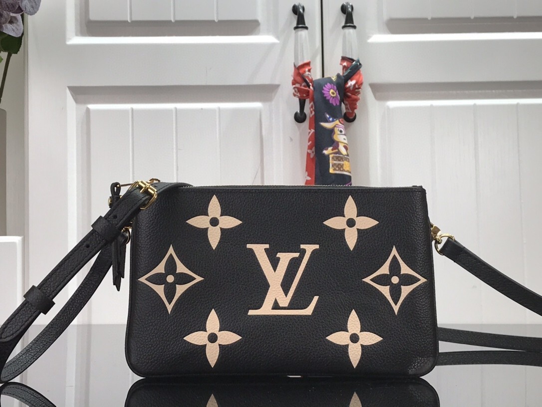 LV DOUBLE ZIP POCHETTE M80084