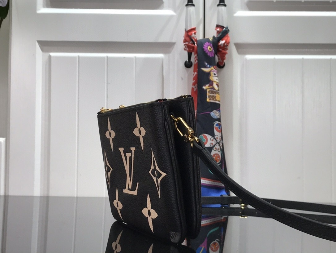 LV DOUBLE ZIP POCHETTE M80084