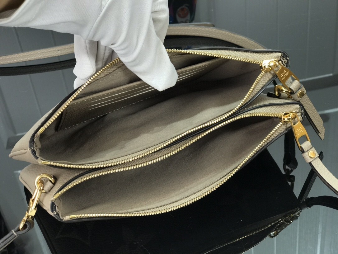 LV DOUBLE ZIP POCHETTE M80084