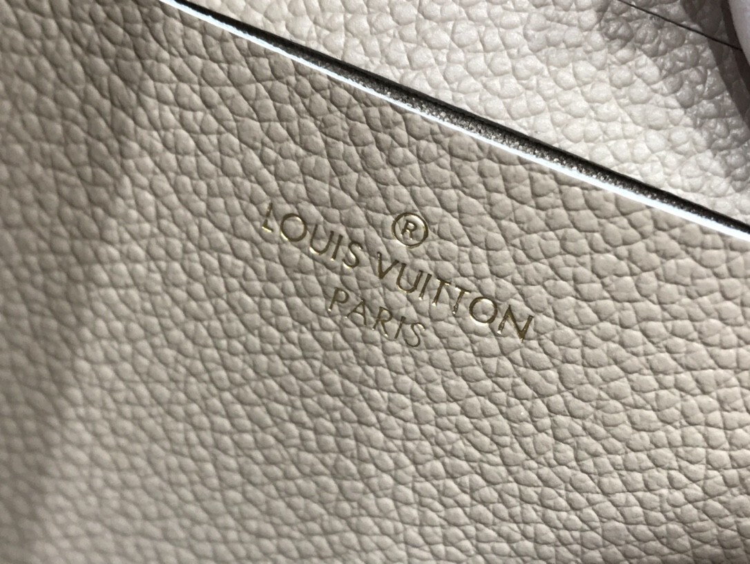 LV DOUBLE ZIP POCHETTE M80084