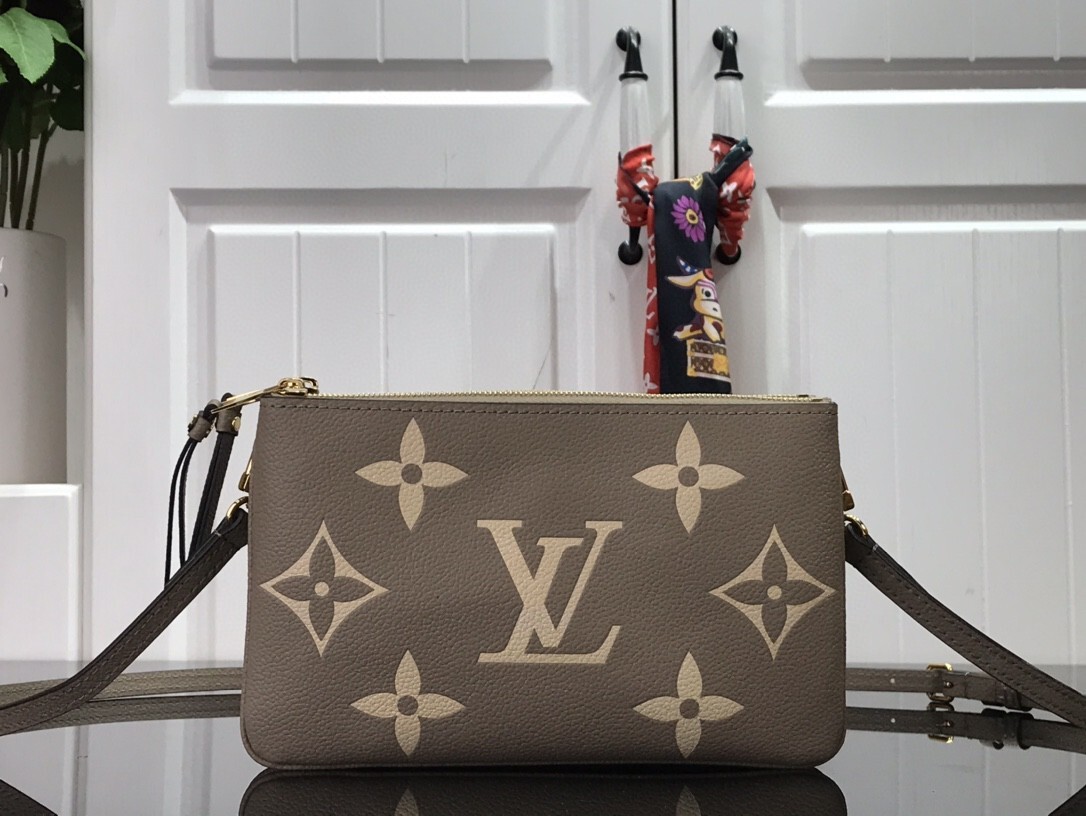 LV DOUBLE ZIP POCHETTE M80084