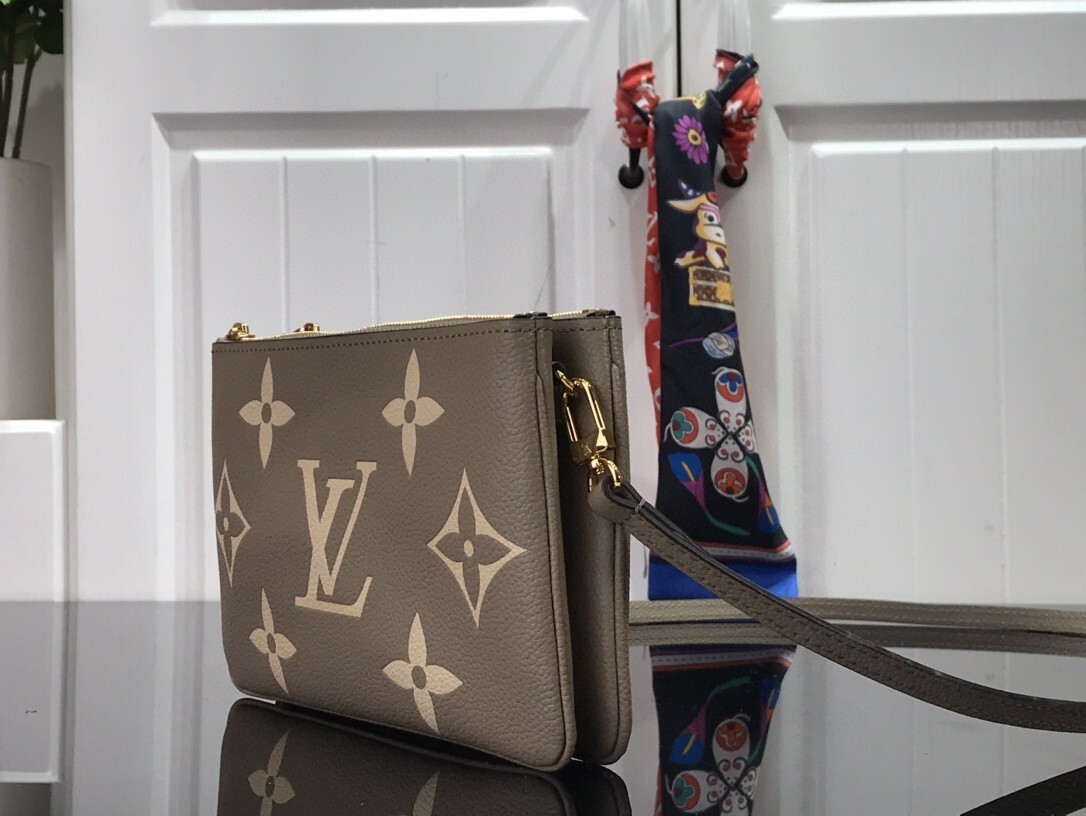 LV DOUBLE ZIP POCHETTE M80084