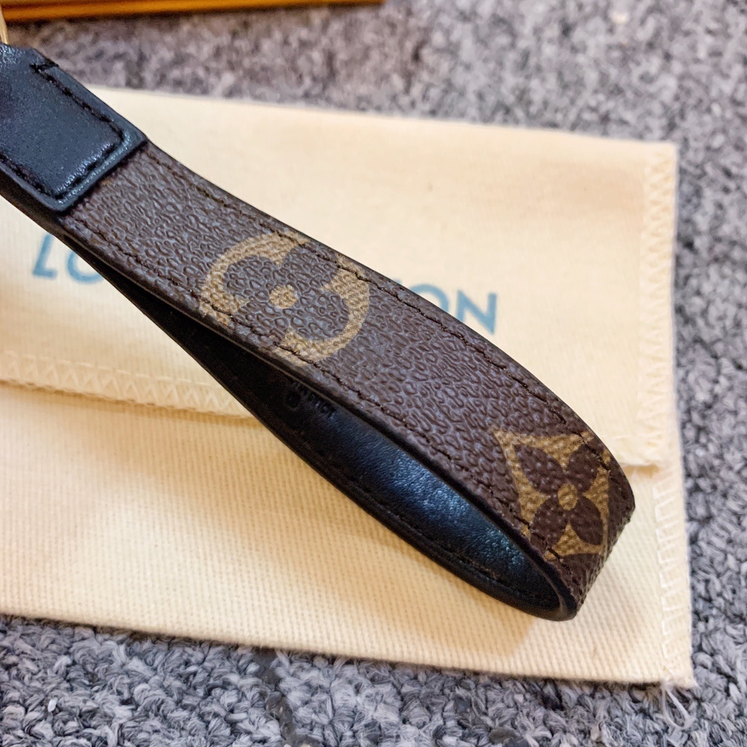 LV DRAGONNE BAG CHARM & KEY HOLDER M61950