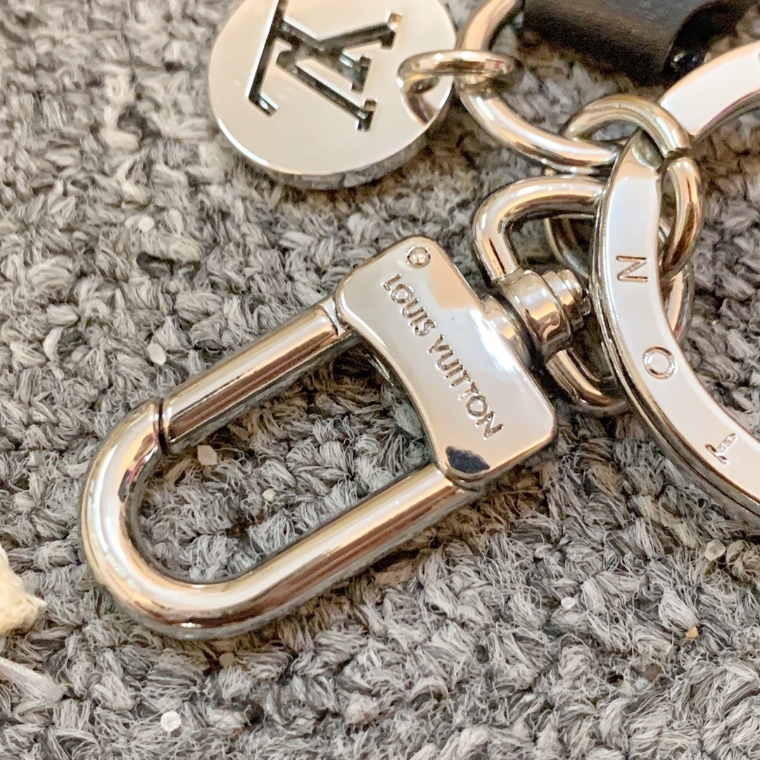 LV DRAGONNE BAG CHARM & KEY HOLDER M61950