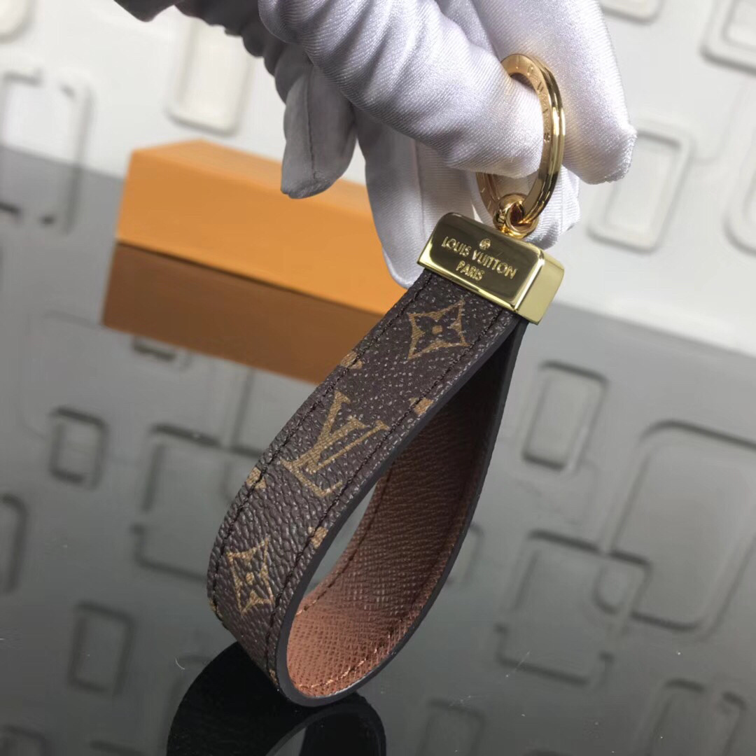 LV DRAGONNE Key Chain M62251