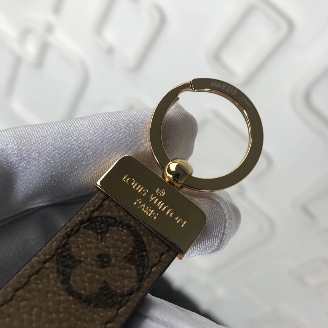 LV DRAGONNE Key Chain M62251