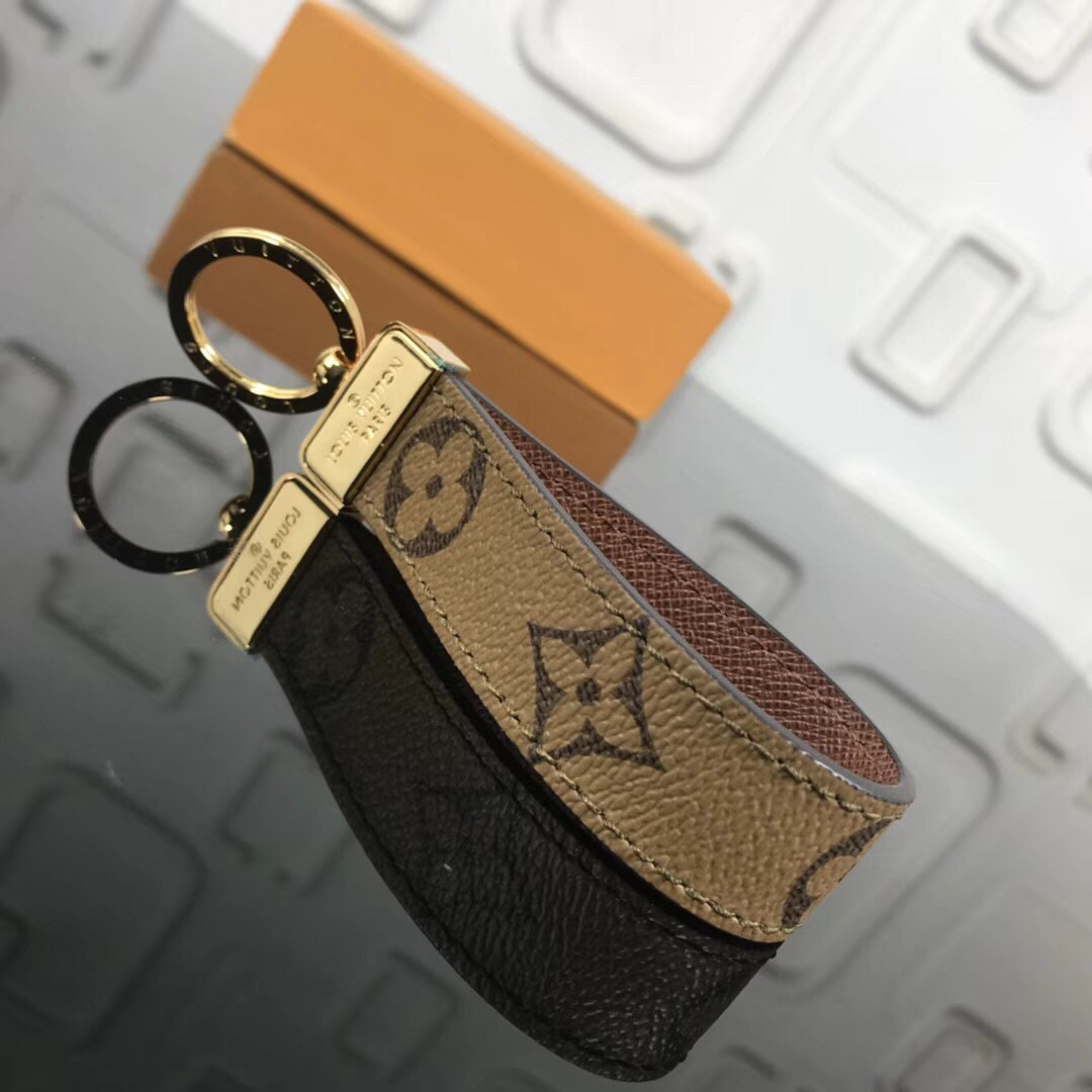 LV DRAGONNE Key Chain M62251