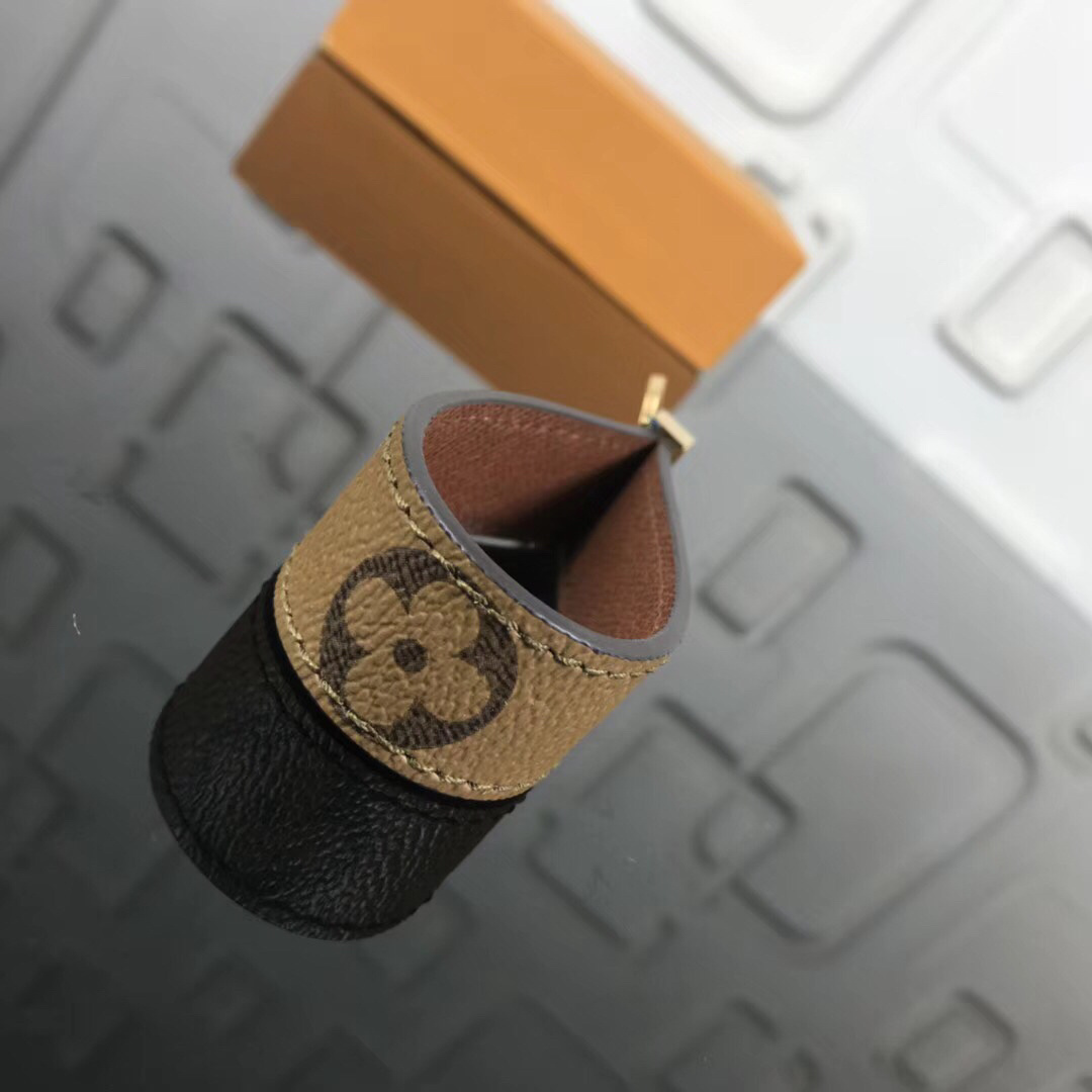 LV DRAGONNE Key Chain M62251