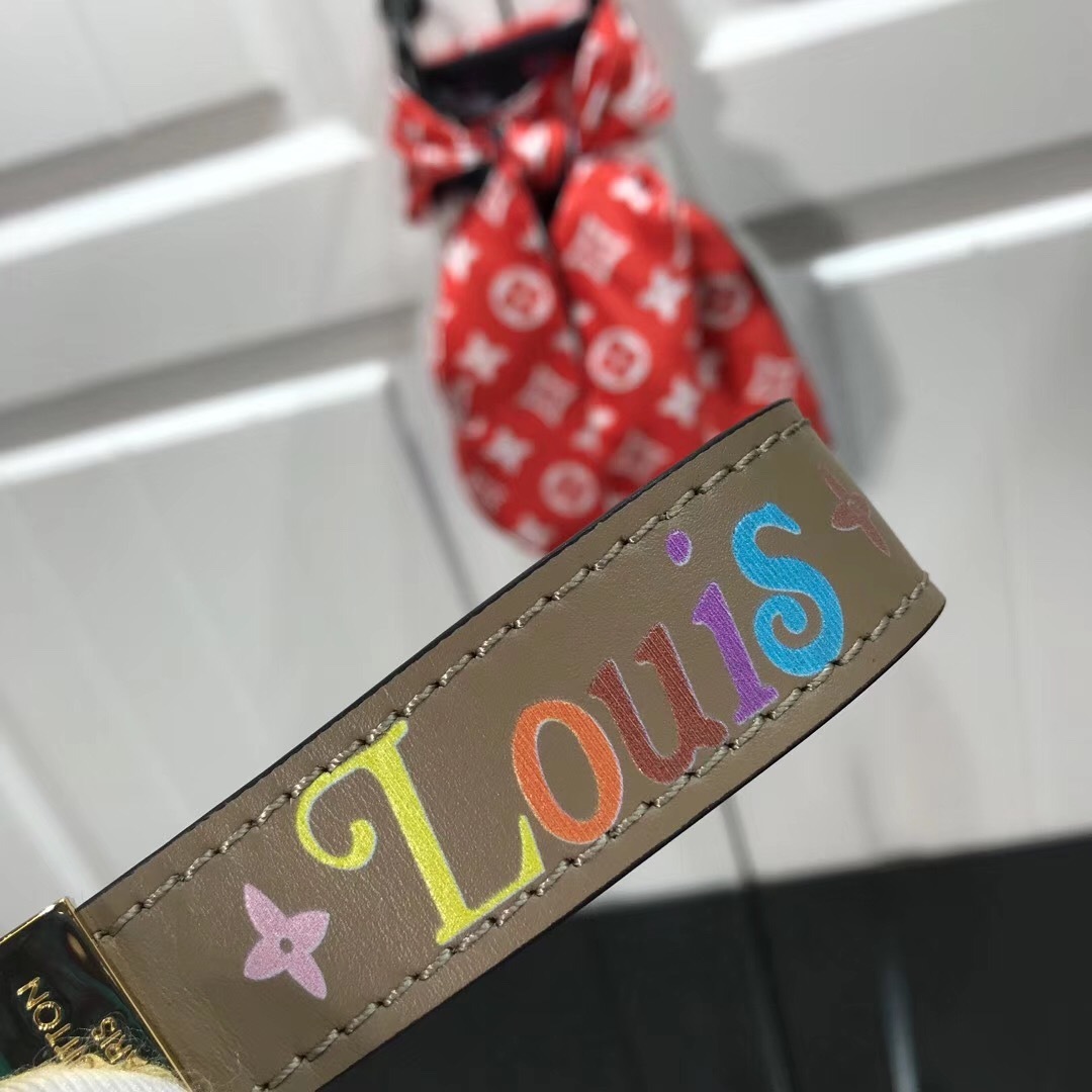 LV DRAGONNE KEY HOLDER M62251 