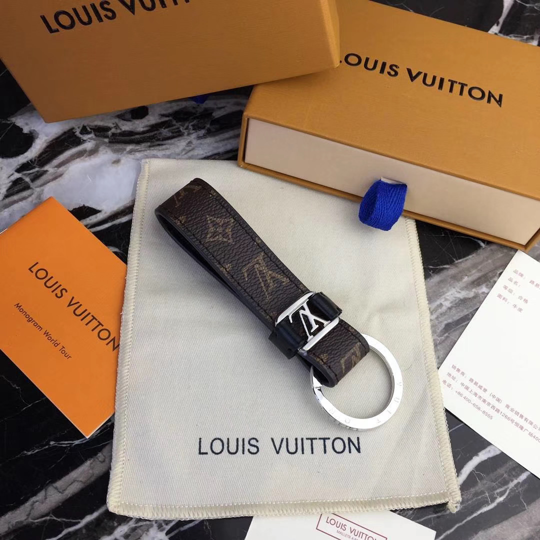 LV DRAGONNE KEY HOLDER M62709 