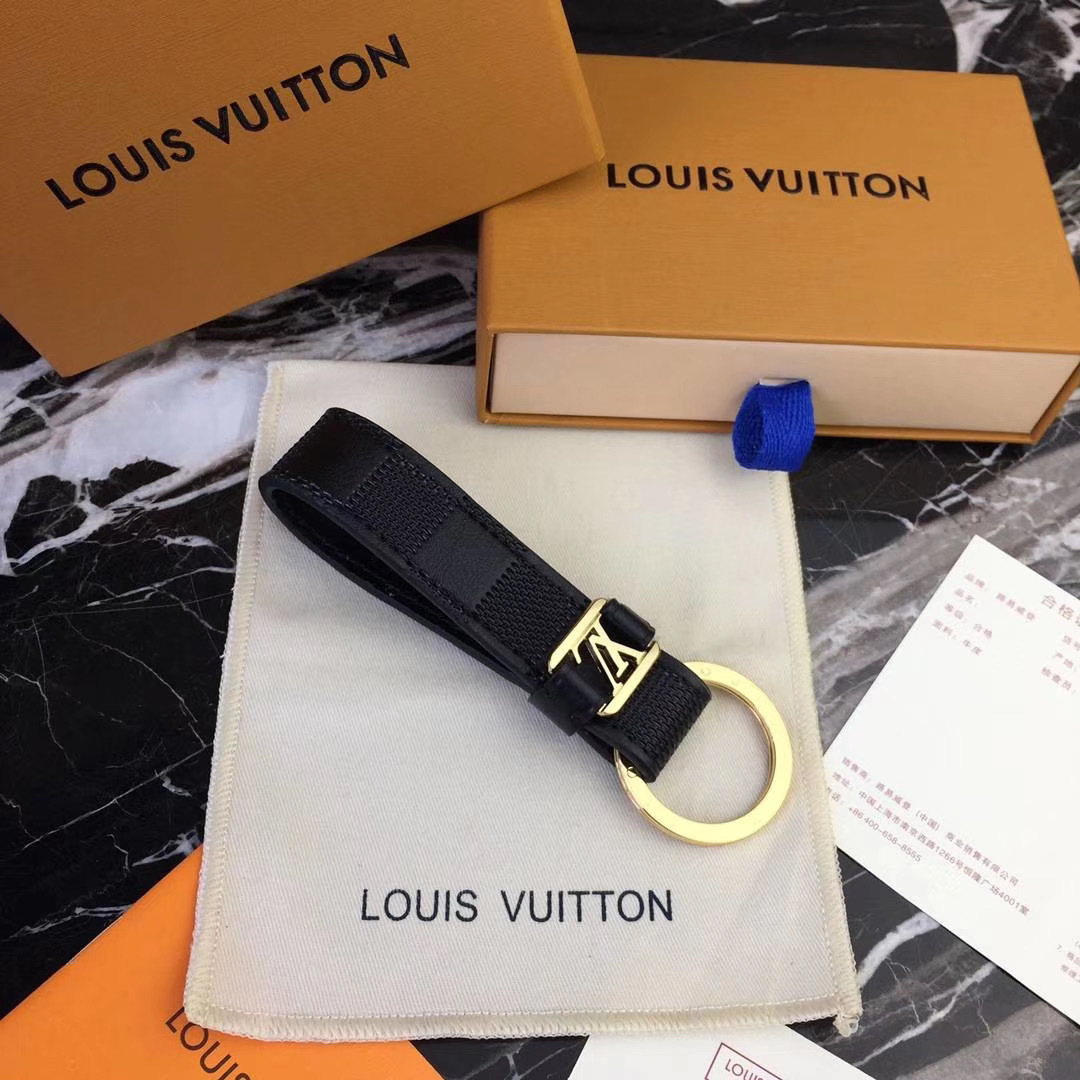 LV DRAGONNE KEY HOLDER M62709 