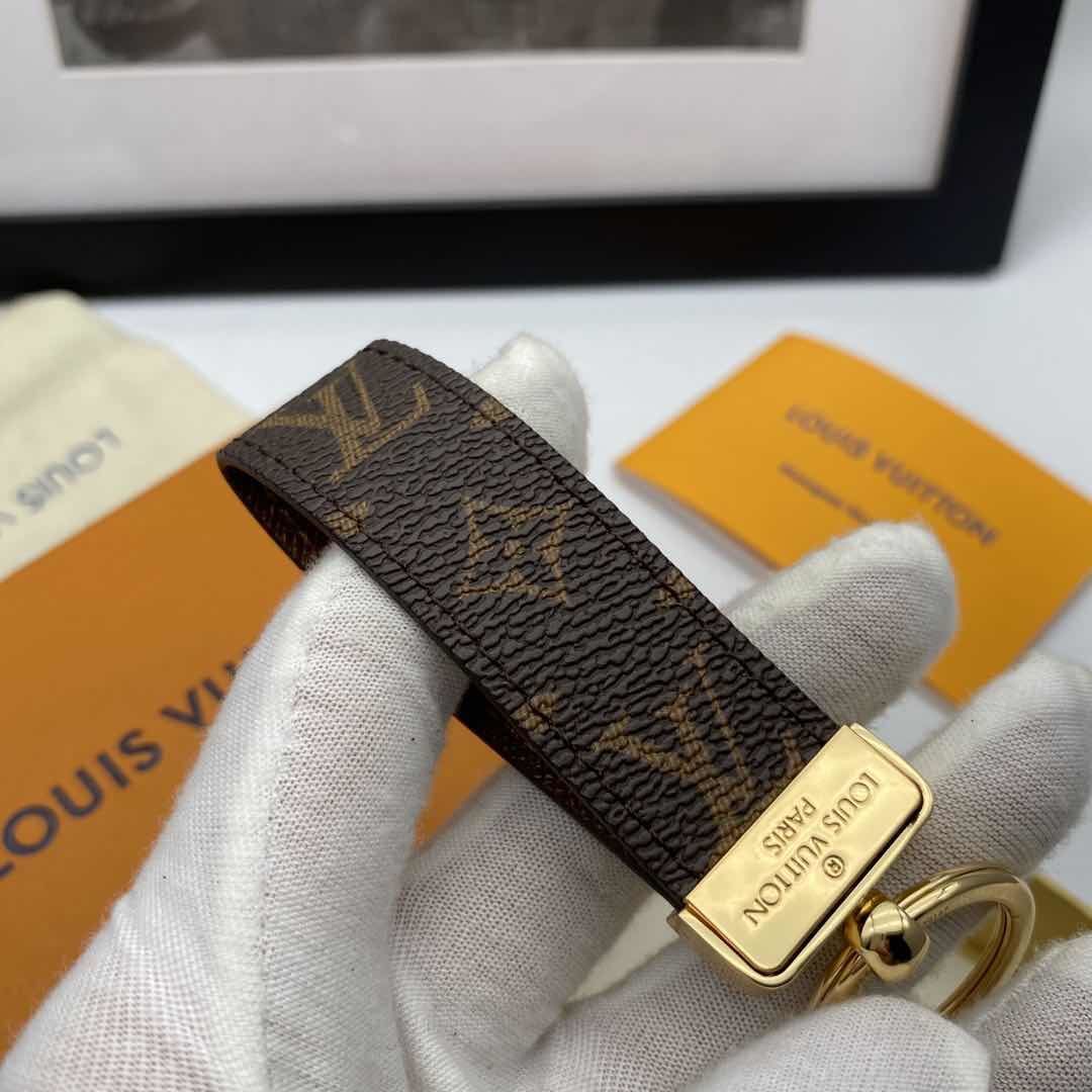LV DRAGONNE KEY HOLDER M65221