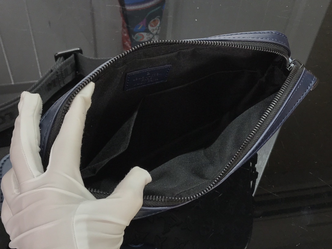 LV DUO MESSENGER M45730