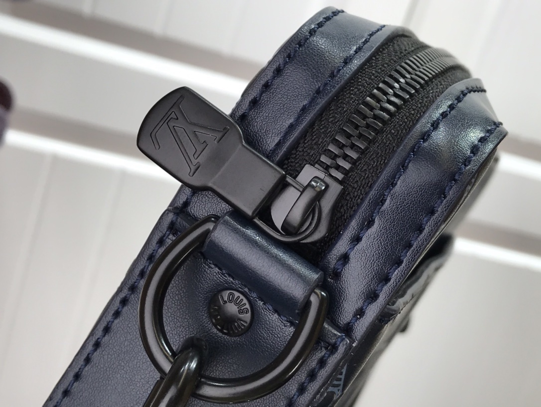 LV DUO MESSENGER M45730