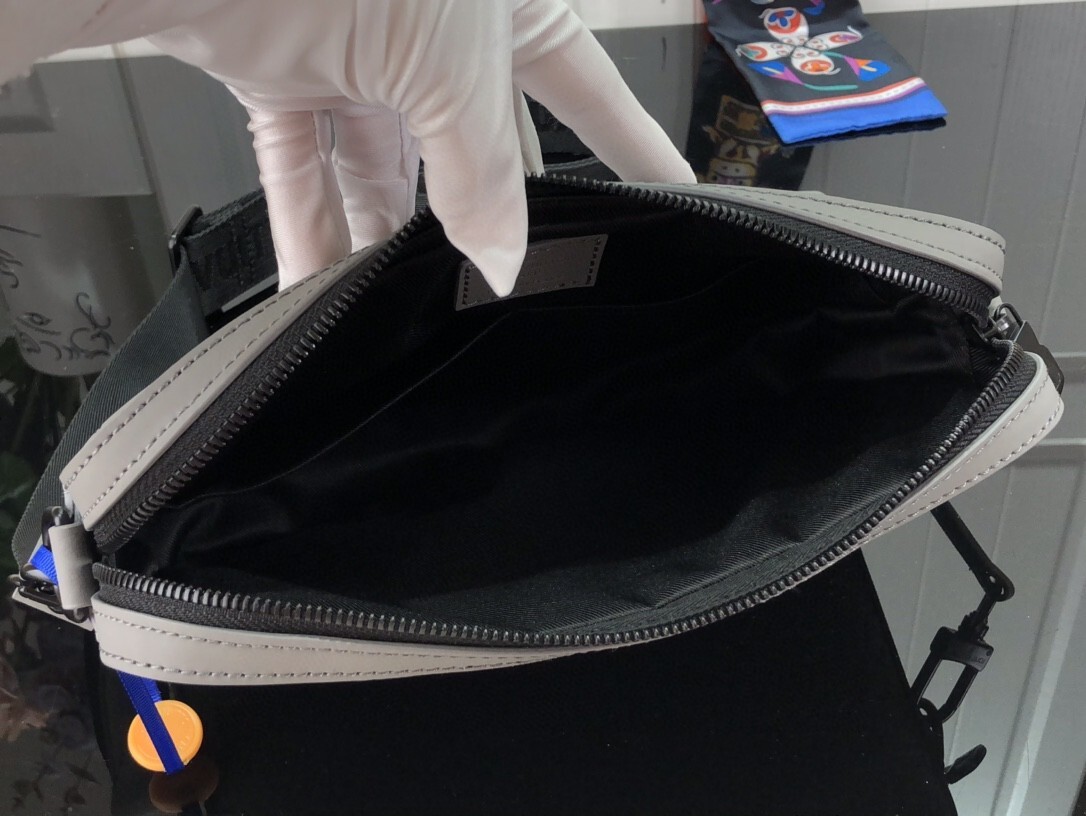 LV DUO MESSENGER M46104