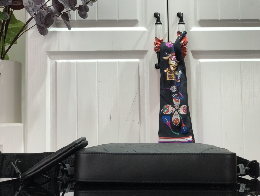 LV DUO MESSENGER M69827 