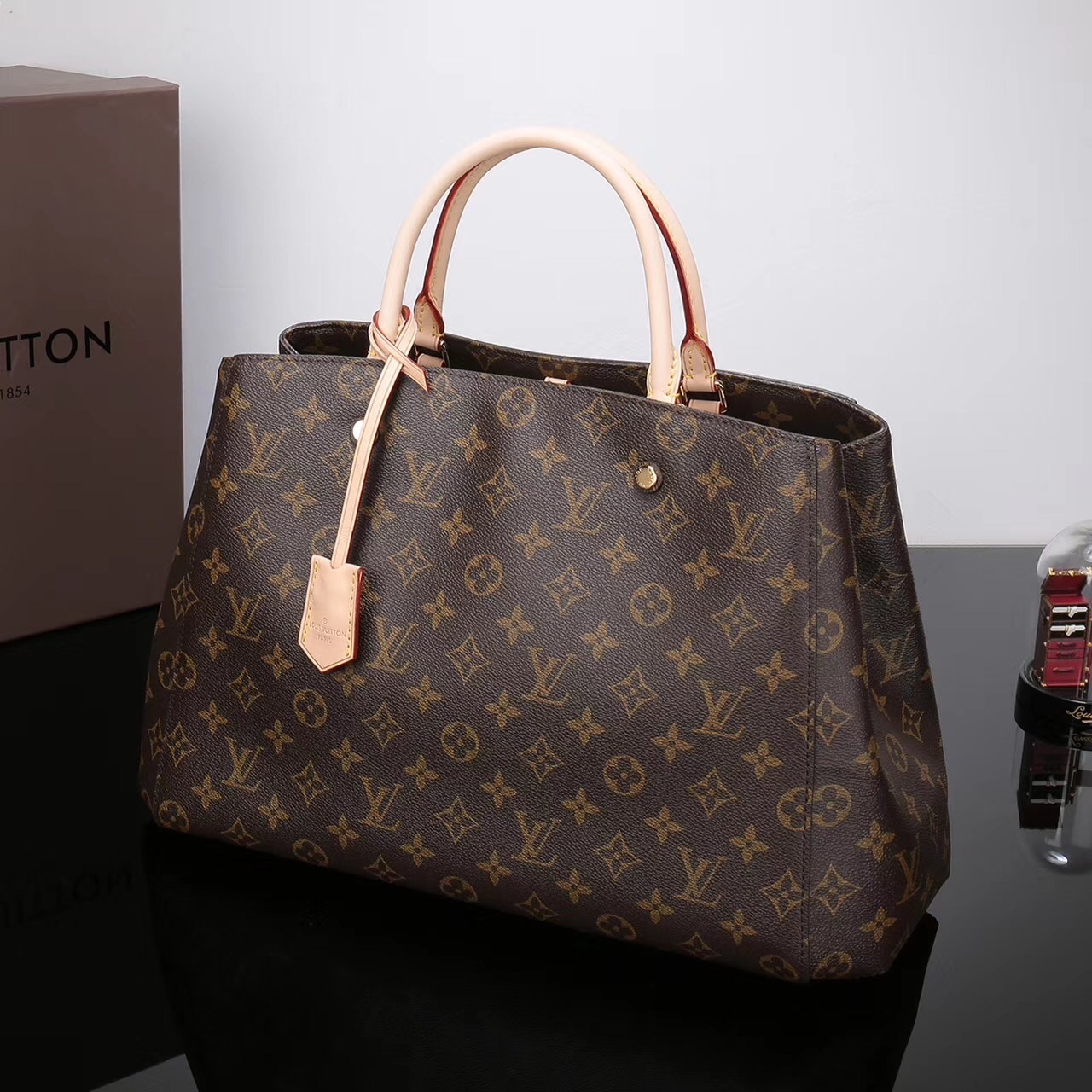 LV DUST BAG TOTE m15235
