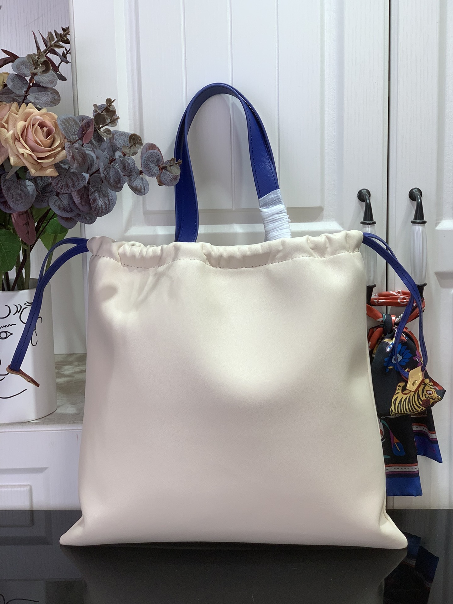 LV DUST BAG TOTE m15235