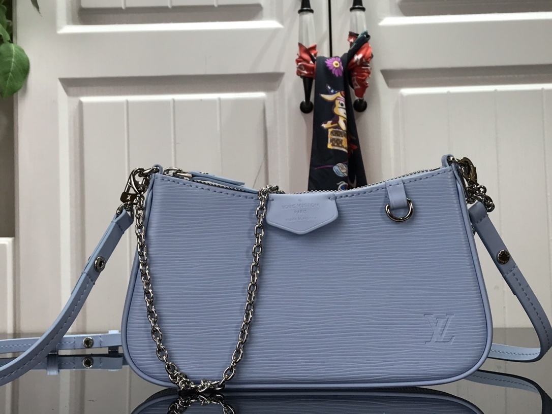 LV EASY POUCH ON STRAP M80471