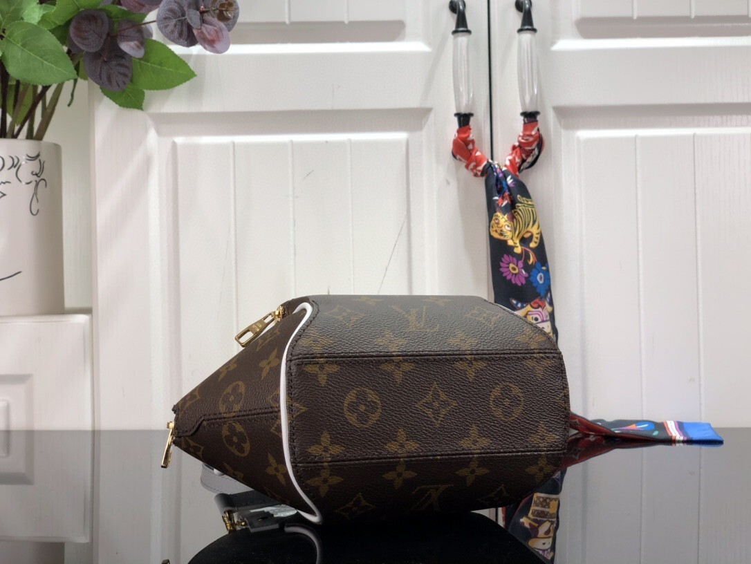 LV ELLIPSE BB M20752
