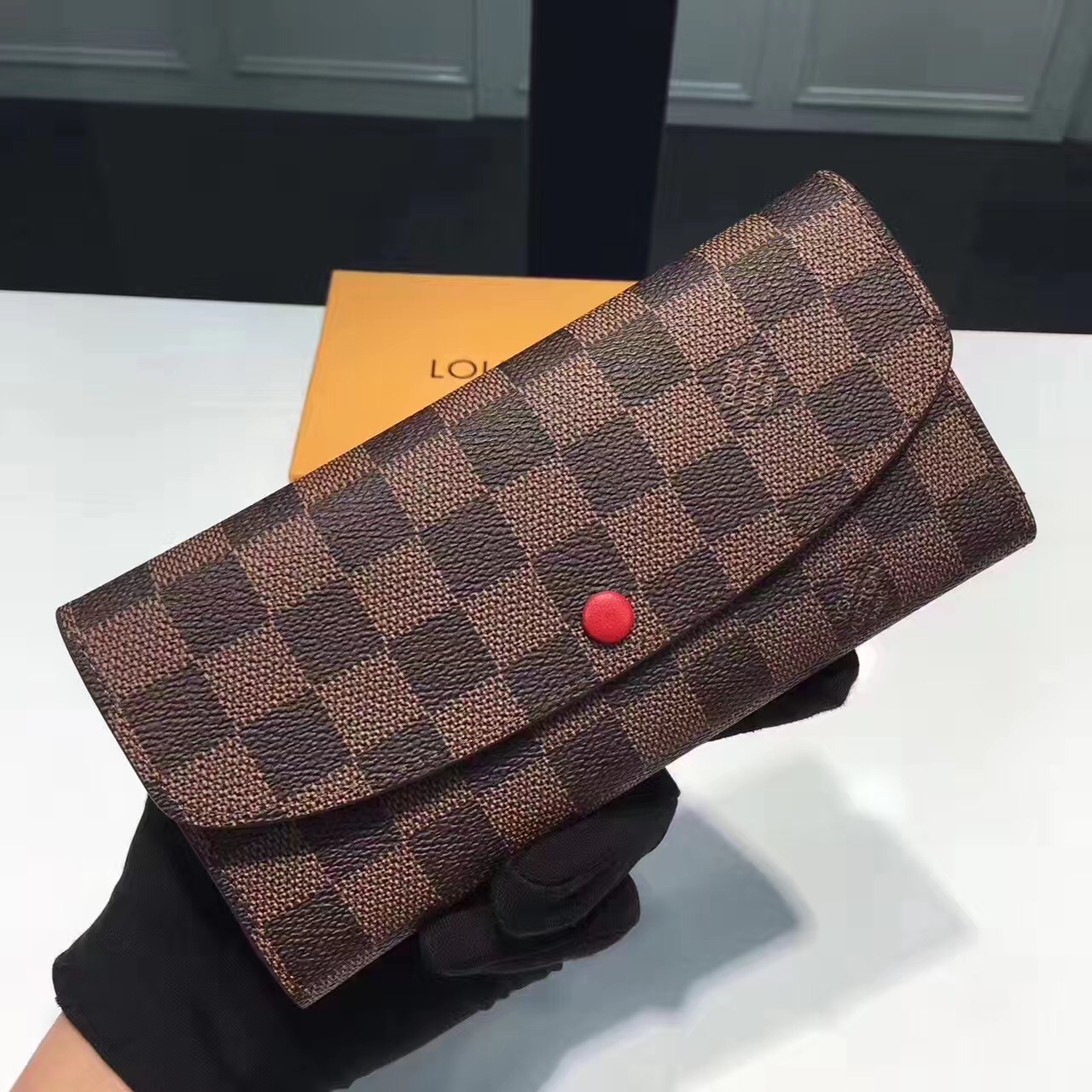 LV EMILIE wallet N60697 