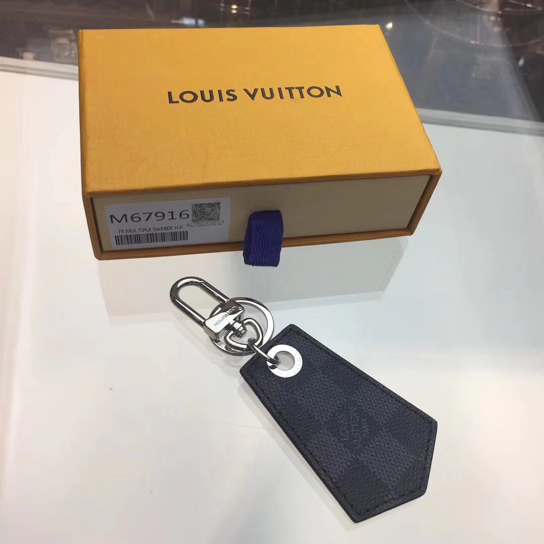 LV ENCHAPPES Key Chain M67917