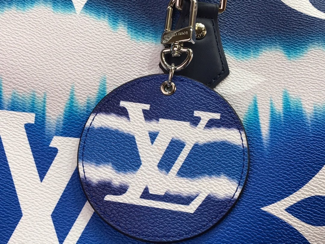 LV ESCALE KEY HOLDER AND BAG CHARM M69272 
