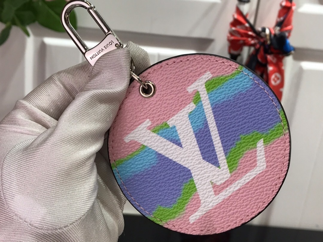 LV ESCALE KEY HOLDER AND BAG CHARM M69272 