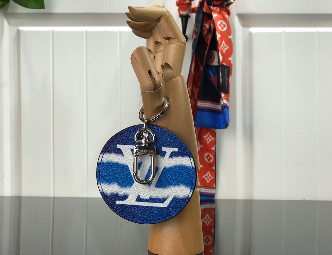 LV ESCALE KEY HOLDER AND BAG CHARM M69272 