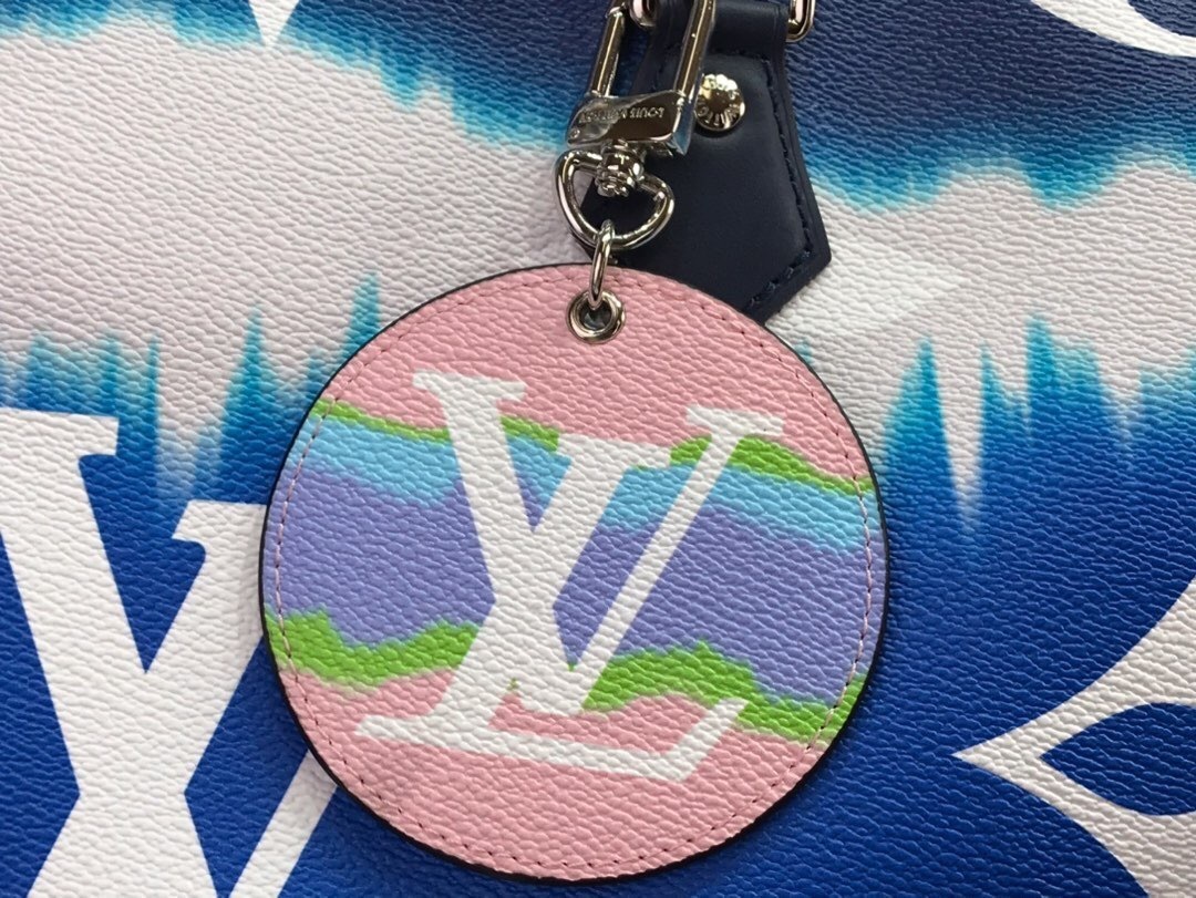 LV ESCALE KEY HOLDER AND BAG CHARM M69272 