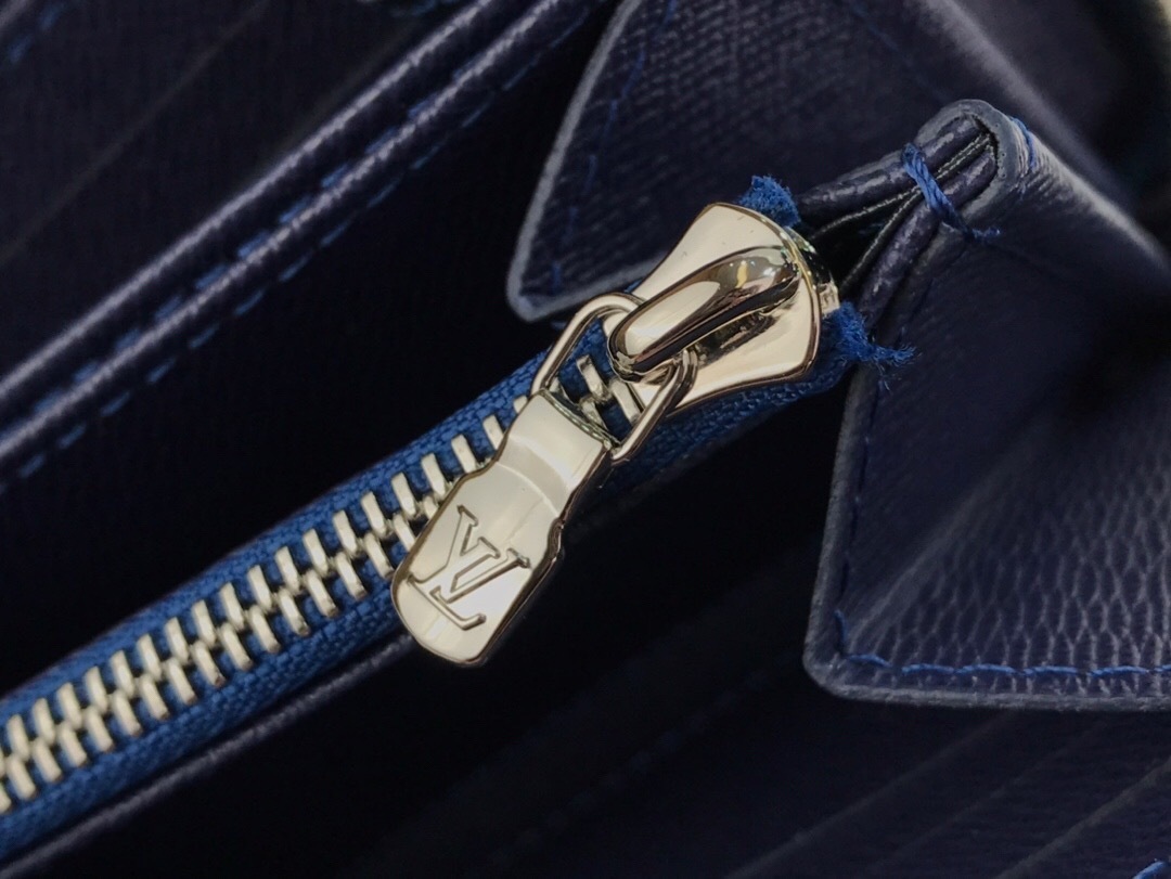 LV ESCALE ZIPPY wallet M69110