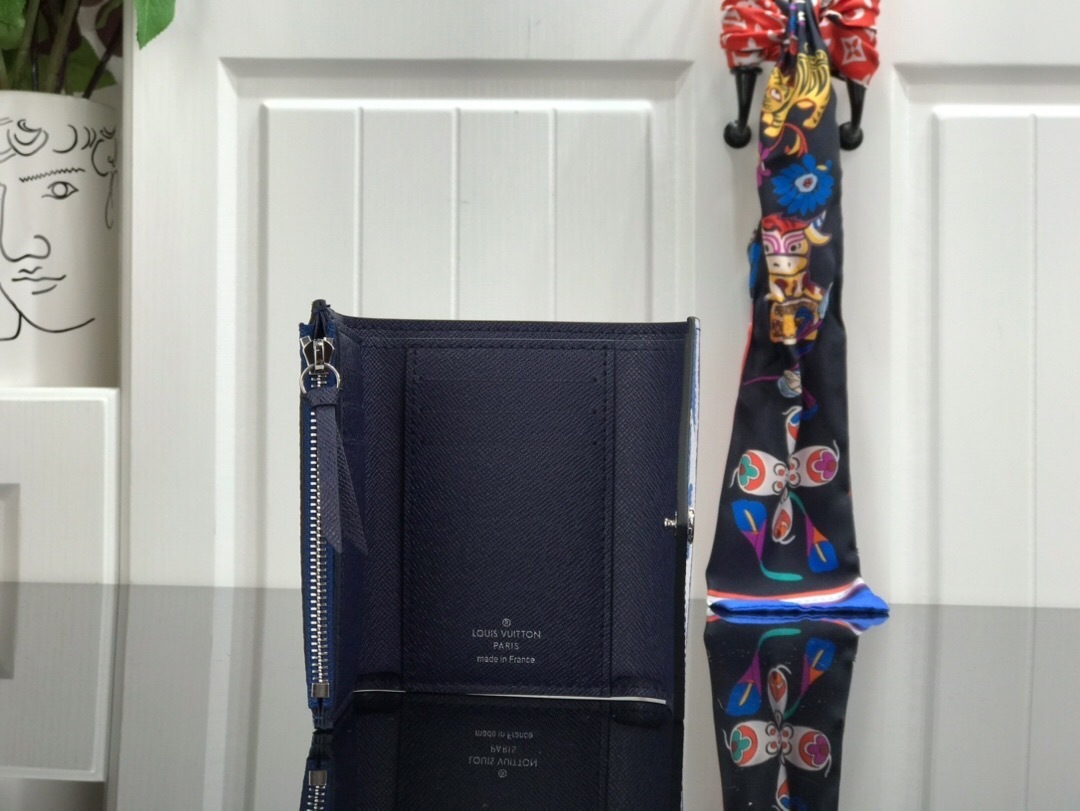 LV ESCALE ZOE wallet M62933 