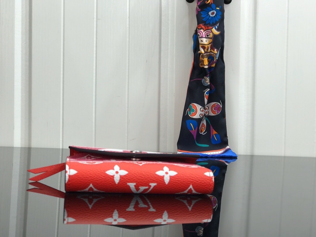 LV ESCALE ZOE wallet M62933 