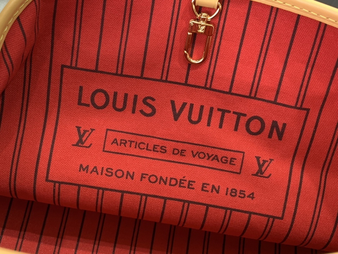 LV Ever More PM 15208