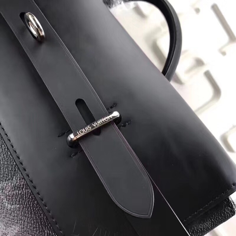 LV EXPLORER Backpack M54126