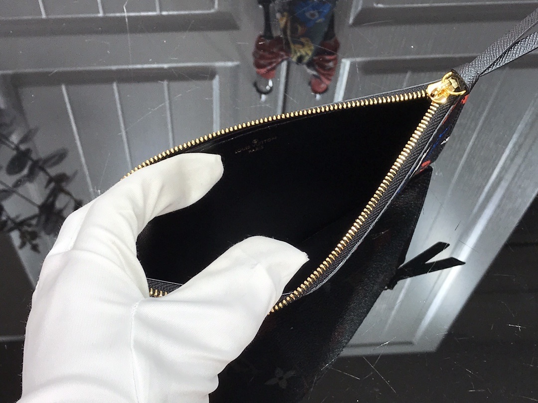 LV FELICIE POCHETTE M61276BC