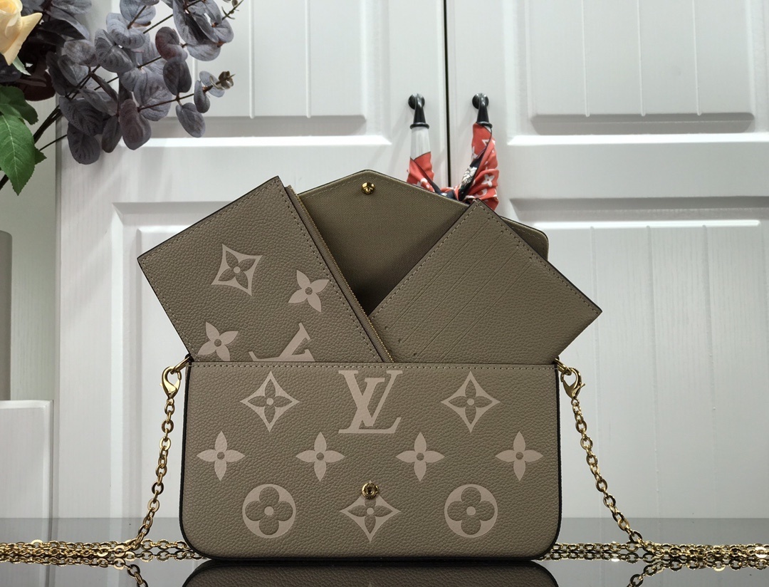 LV FELICIE POCHETTE M69977 