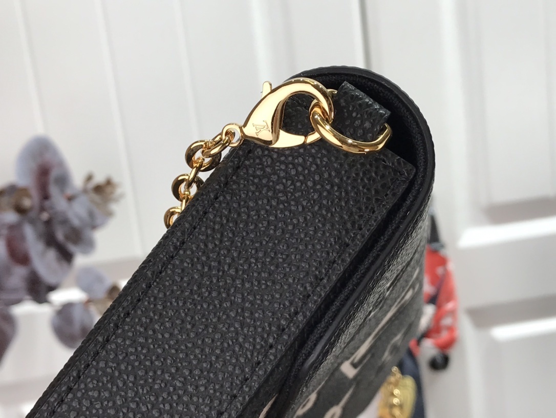 LV FELICIE POCHETTE M69977 
