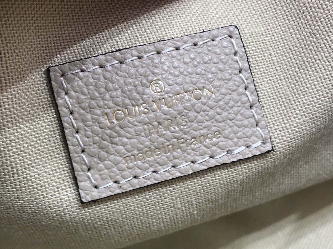 LV FELICIE POCHETTE M69977 